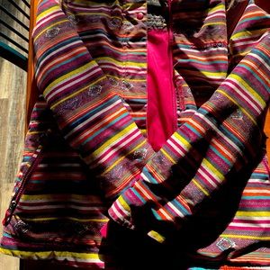 I am selling an XS Burton Snowboard Jacket for Women/Girls.